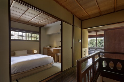 京都VMG别墅酒店 / Moriyoshi Naotake Atelier - 室内图, 卧室, 木头, 阳台