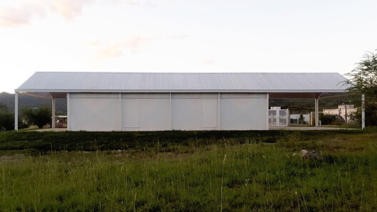 Casa Granero / Estudio BNAA + A.P.Amieva - Imagen 8 de 21