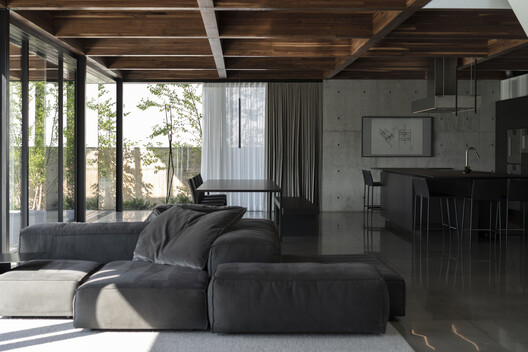 Residence Terrebonne / Saucier + Perrotte architectes - Interior Photography, Living Room, Wood, Lighting, Table, Sofa, Chair