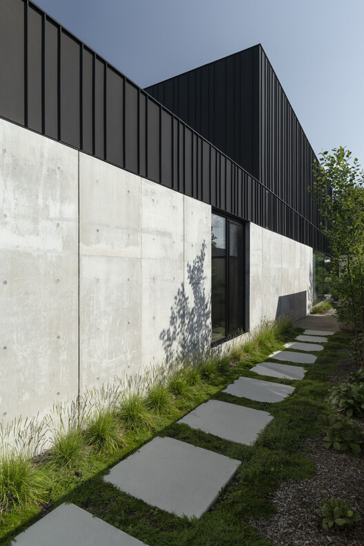 Residence Terrebonne / Saucier + Perrotte architectes - Exterior Photography, Concrete