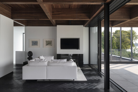 Residence Terrebonne / Saucier + Perrotte architectes - Interior Photography, Wood, Lighting, Glass, Chair, Beam