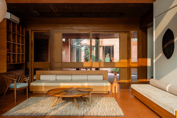 Casa em Alloa Hills / Studio Sangath - Fotografia de Interiores, Madeira