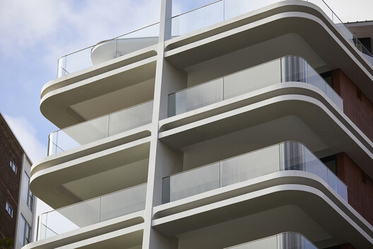 Pointe Living Apartment / Luigi Rosselli Architects - Image 14 of 38