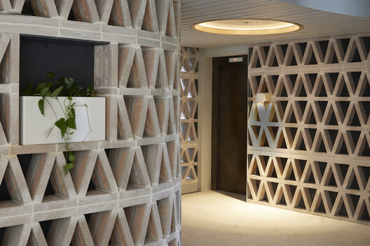 Pointe Living Apartment / Luigi Rosselli Architects - Interior Photography, Wood