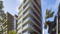 Pointe Living Apartment / Luigi Rosselli Architects