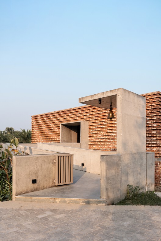 Ganga Leheri Temple / Abin Design Studio - Exterior Photography, Brick