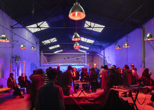 Baby Pluto / Adrià Garrido Verdú - Fotografía interior, Iluminación