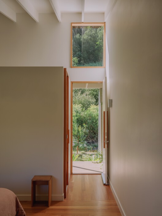 Cooroy House / Henry Bennett + Dan Wilson - Interior Photography, Wood