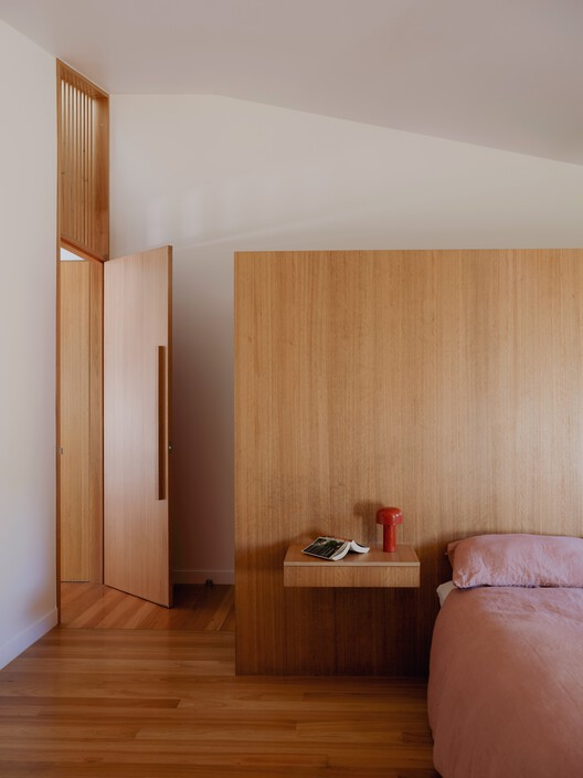 Cooroy House / Henry Bennett + Dan Wilson - Interior Photography, Bedroom, Wood, Bed