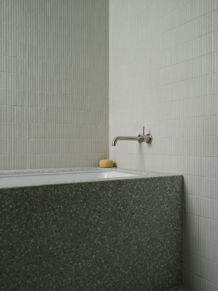 Casa de Hugo / Ian Moore Architects - Fotografía interior, Baño, Tinas