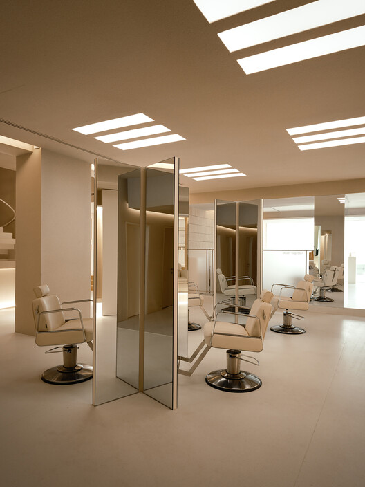 Cher's Hair Salon / DualSpace Studio - Interior Photography, Chair