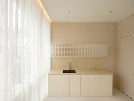 Cher's Hair Salon / DualSpace Studio - Interior Photography, Kitchen, Wood, Glass