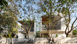 The Split House / Collage Architecture Studio