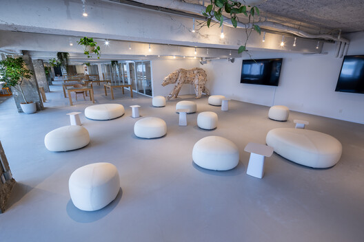 Earth Centric Design Lab / Takeshi Hosaka Architects - Interior Photography