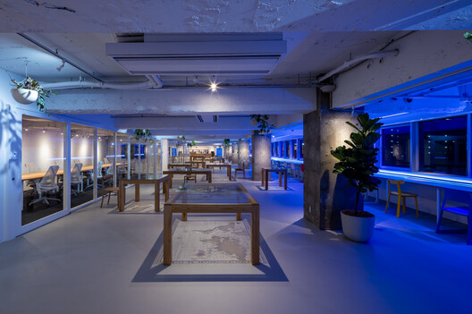 Earth Centric Design Lab / Takeshi Hosaka Architects - Exterior Photography, Lighting, Glass