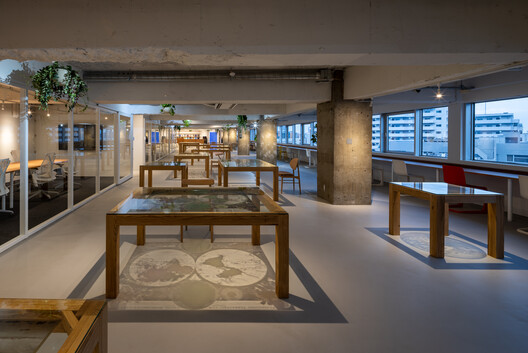 Earth Centric Design Lab / Takeshi Hosaka Architects - Interior Photography, Dining room, Lighting, Glass, Column