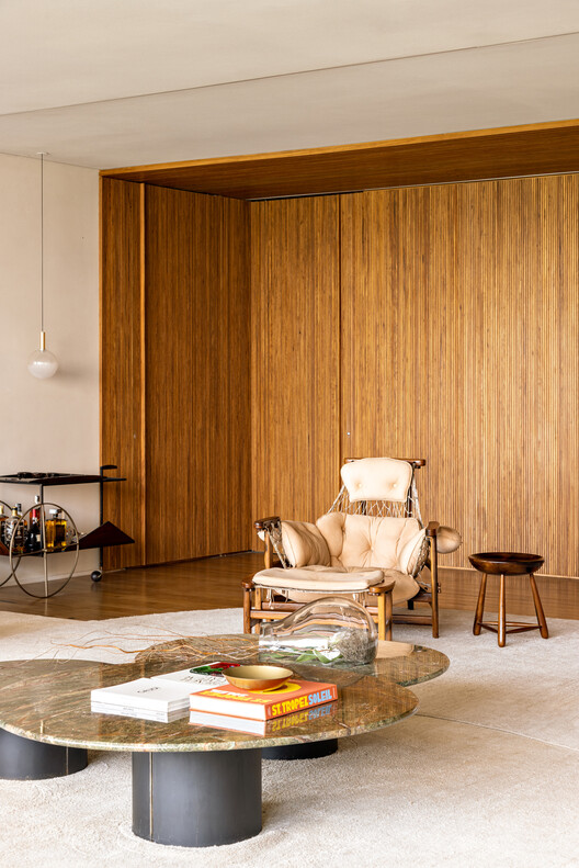Apartamento GLM / Terra Arquitetura - Fotografia de Interiores, Sala de Estar, Madeira, Cadeira