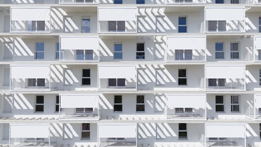 138 Vivendas / MCEA | Arquitectura - Balcón