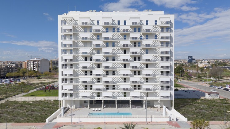 138 Vivendas / MCEA | Arquitectura - Fotografía exterior, Balcón, Concreto