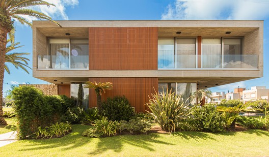 Casa Concreta / RMK Arquitetura - Fotografia de Exterior, Balcão