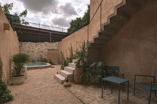 Portal 62 / MORO Taller de arquitectura + Veinte Diezz Arquitectos - Exterior Photography, Concrete, Courtyard