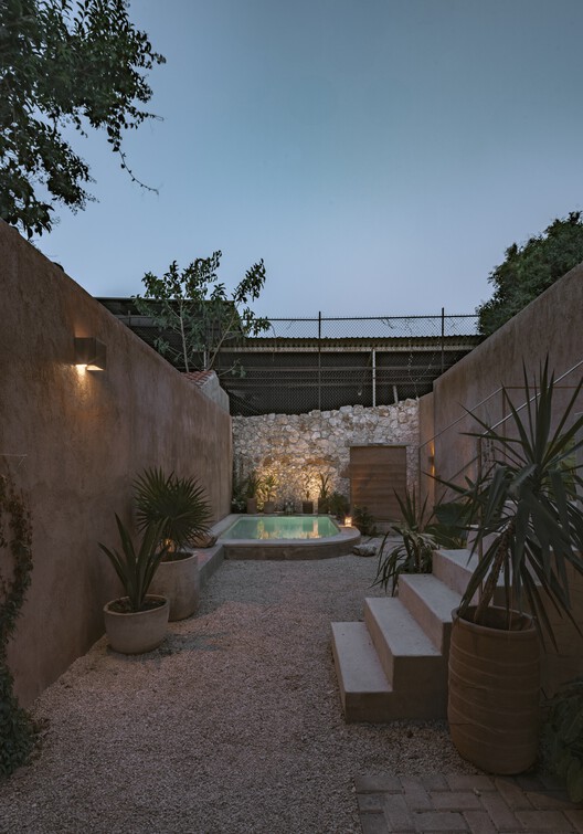 Portal 62 / MORO Taller de arquitectura + Veinte Diezz Arquitectos - Exterior Photography, Concrete, Courtyard