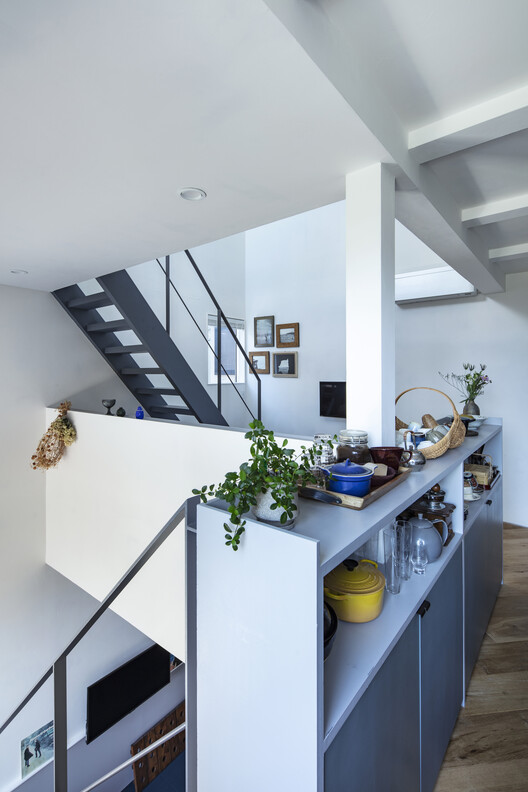 House for Two / Tenhachi Architect & Interior Design  - Interior Photography, Kitchen, Lighting, Shelving, Chair, Glass