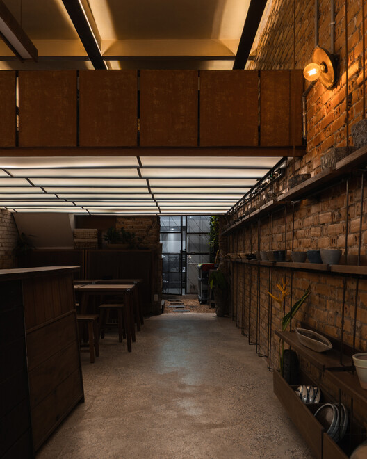 Ton That Dam Cafetería y Restaurante / xưởng xép - Fotografía interior, Madera, Fijación Vigas