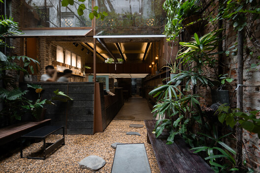 Ton That Dam Cafetería y Restaurante / xưởng xép - Fotografía exterior, Madera, Fijación Vigas