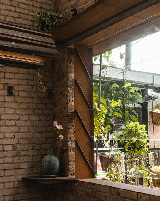 Ton That Dam Cafetería y Restaurante / xưởng xép - Imagen 14 de 25