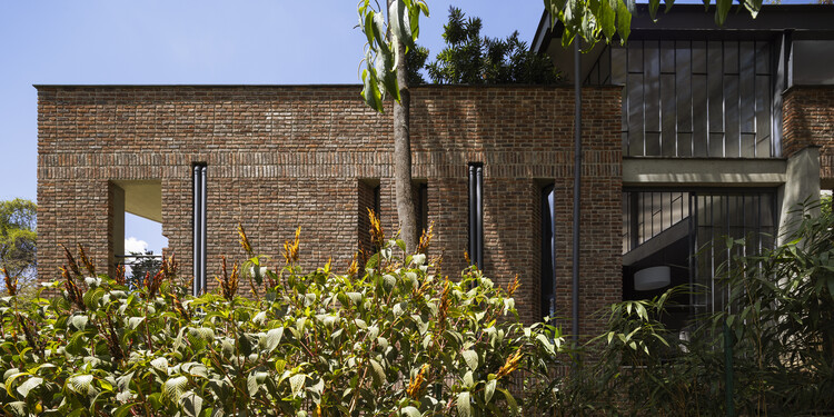 Casa AC / Arquitetos Associados - Fotografia de Exterior, Tijolo