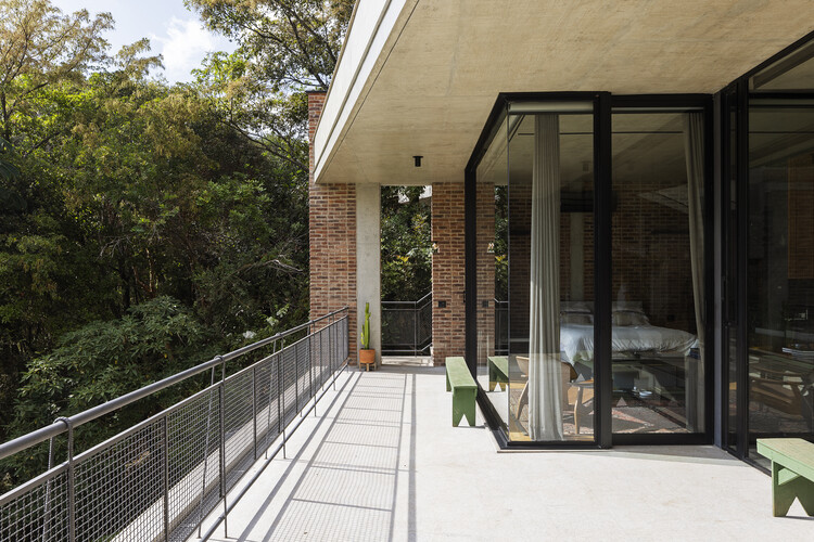 Casa AC / Arquitetos Associados - Imagem 7 de 27