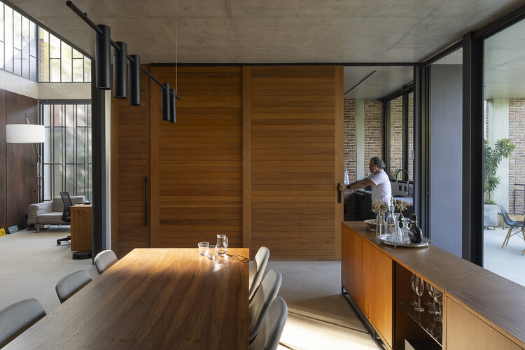 Casa AC / Arquitetos Associados - Fotografia de Interiores, Cozinha, Madeira, Mesa, Cadeira