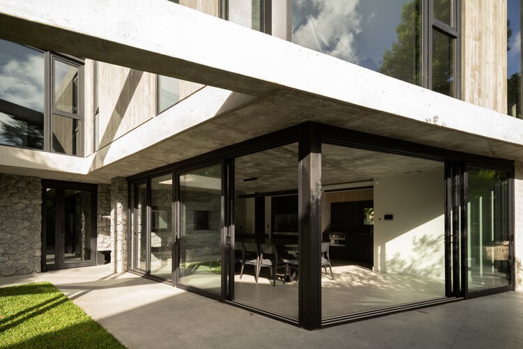 Casa Bosque / Carmona Pérez Marino - Imagen 15 de 30