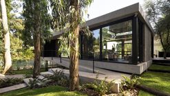 Casa Bosque / Carmona Pérez Marino