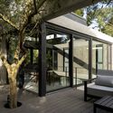 Casa Bosque / Carmona Pérez Marino - Fotografía exterior, Casas, Patio interior, Puerta, Balcón, Fijación Vigas