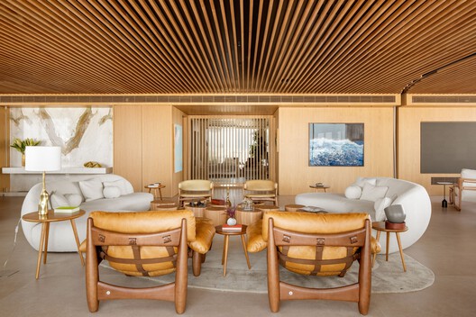 Apartamento Heritage / André Luque Apartamento Heritage / André Luque - Fotografia de Interiores, Madeira, Cadeira