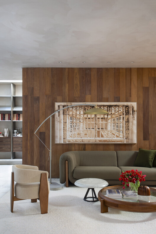 Casa Paulistana / João Panaggio Casa Paulistana / João Panaggio - Fotografia de Interiores, Madeira, Mesa, Cadeira, Sofá, Iluminação