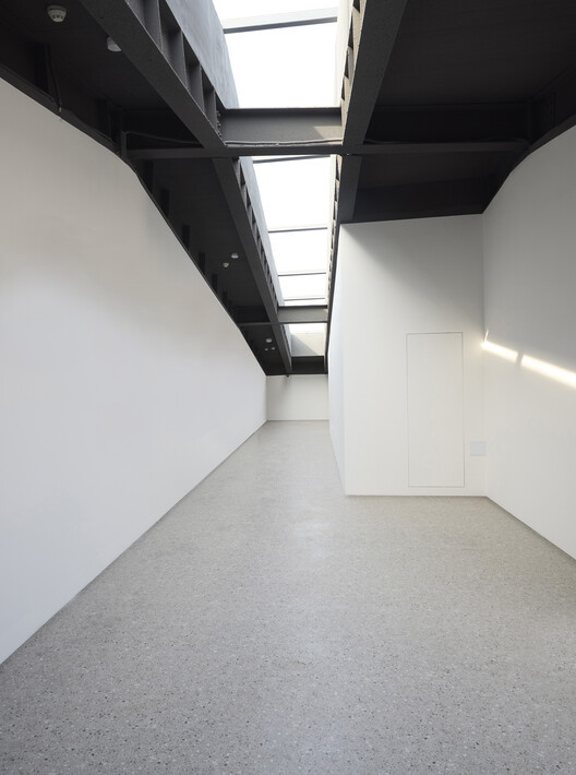 Yue & Yue: Art Museum +  Equestrian Hall / CU Office - Interior Photography, Beam