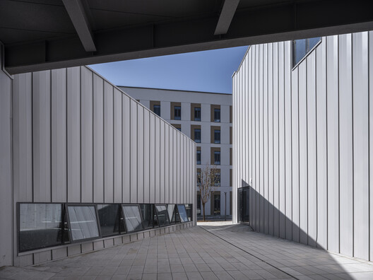 Yue & Yue: Art Museum +  Equestrian Hall / CU Office - Image 16 of 31