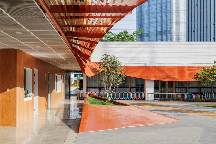 Escola Infantil Afiliada à Universidade de Shenzhen / SUIADR SML Design Studio - Fotografia de Interiores