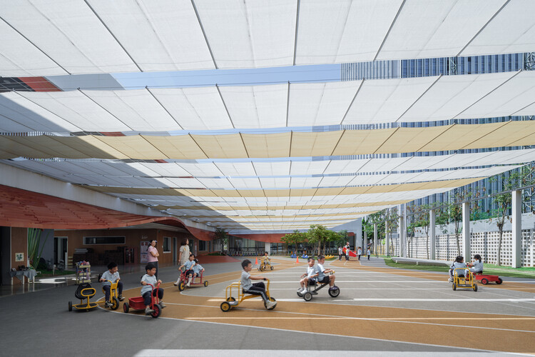 Escola Infantil Afiliada à Universidade de Shenzhen / SUIADR SML Design Studio - Fotografia de Exterior