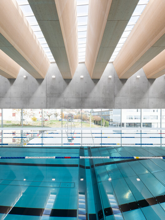 Letting the Sky In: 4 Case Studies of Daylight Solutions in Aquatic Architecture - Image 13 of 15