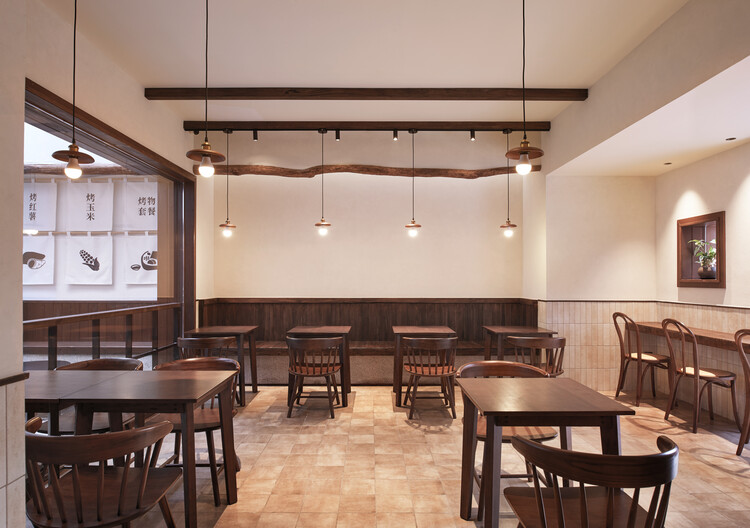 阿那亚燃炙屋与山谷豆腐工坊 / odd设计事务所 - 室内图, 餐厅, 木头, 椅子