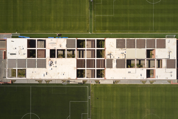 Academia Atlas / Sordo Madaleno Arquitectos - Fotografía exterior