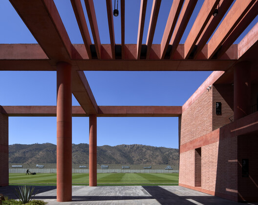 Academia Atlas / Sordo Madaleno Arquitectos - Imagen 11 de 37
