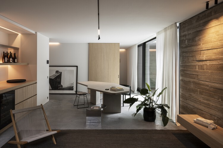 Bawada Residence / TOOP architectuur - Interior Photography, Wood, Table, Lighting, Chair