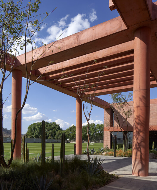 Academia Atlas / Sordo Madaleno Arquitectos - Imagen 21 de 37