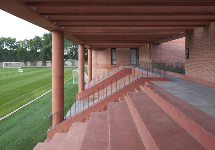 Academia Atlas / Sordo Madaleno Arquitectos - Imagen 13 de 37
