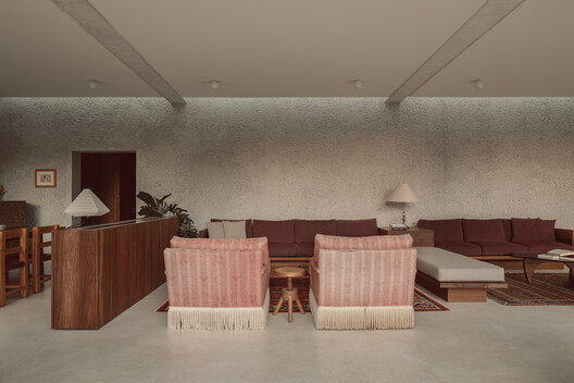 Casa Entre dos Ríos / Taller 3000 - Fotografía interior, Madera, Sillones, Sillas